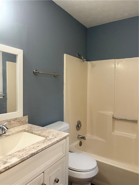 Building Photo - 5510 Estates Ct