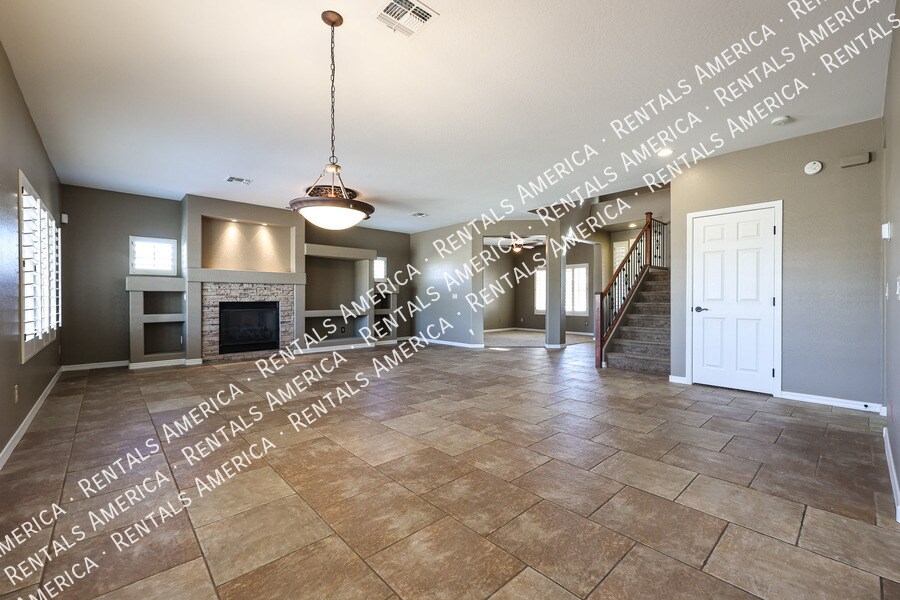 Building Photo - 26462 N 165th Dr