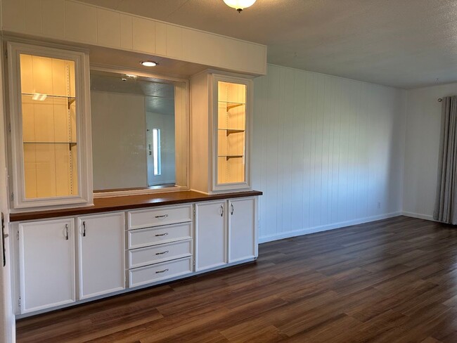 Building Photo - Well maintained mobile home in Cottonwood