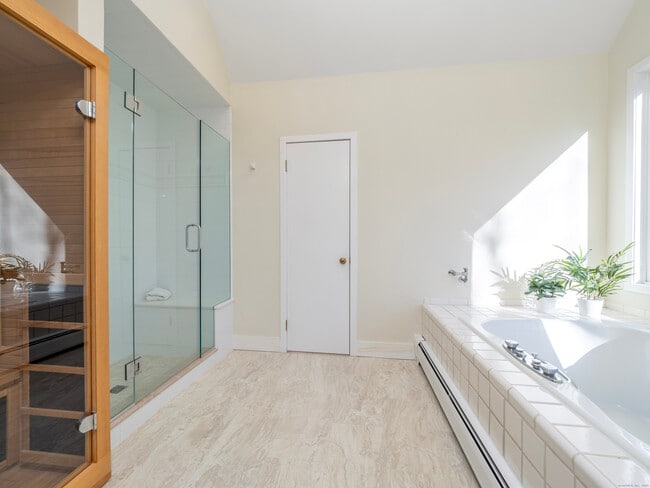 Building Photo - 21 Pent Rd