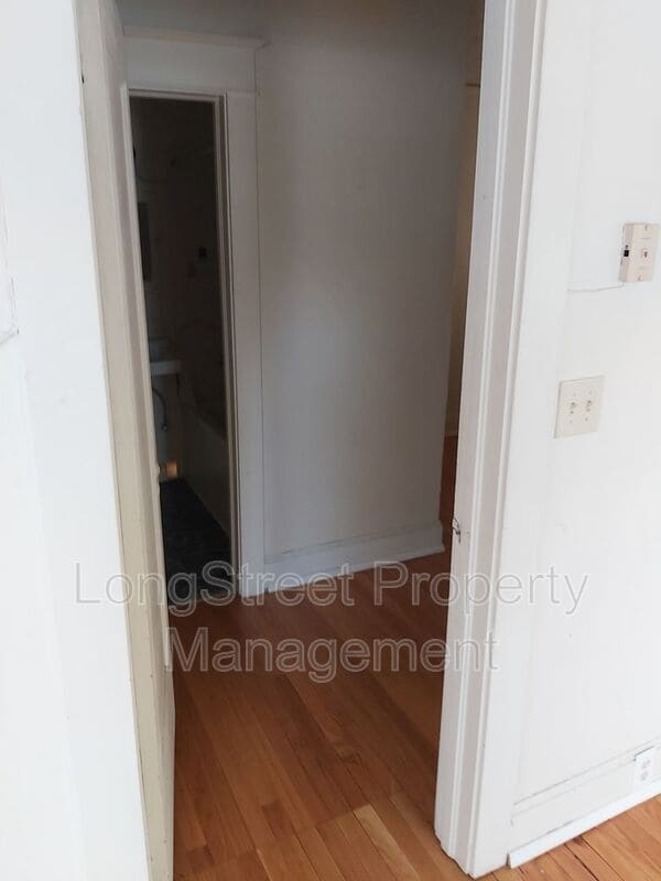 Building Photo - 205 NW Kings Blvd