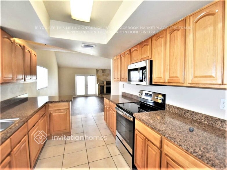 Building Photo - 1737 Grand Oak Dr