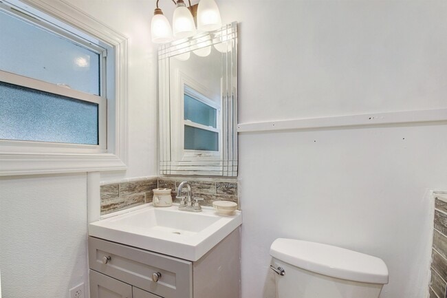 Building Photo - 4895 Ave D