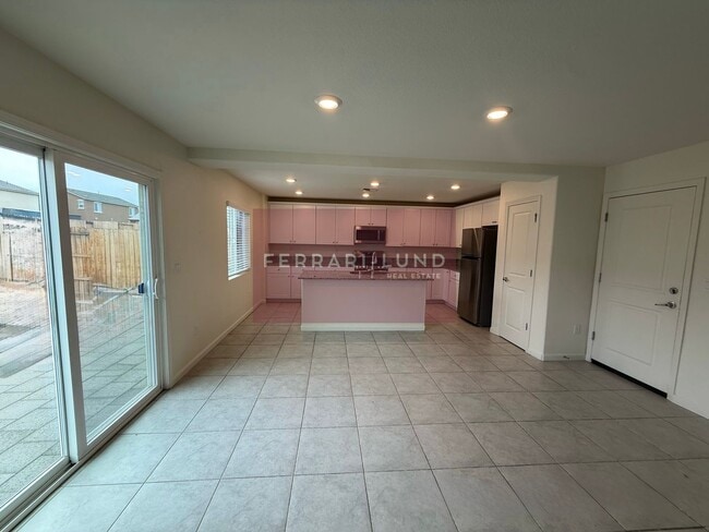 Building Photo - HOME in Lemmon Valley Community - Kay DeAlba!!