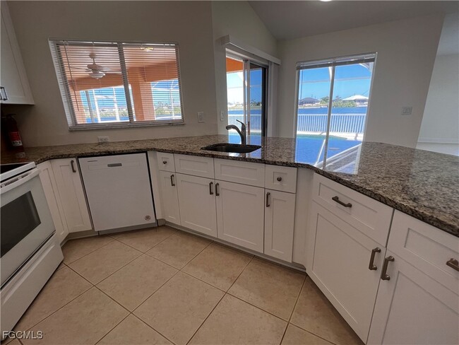 Building Photo - 433 NW 24th Terrace