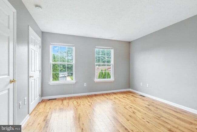 Building Photo - 111 Gateway Dr