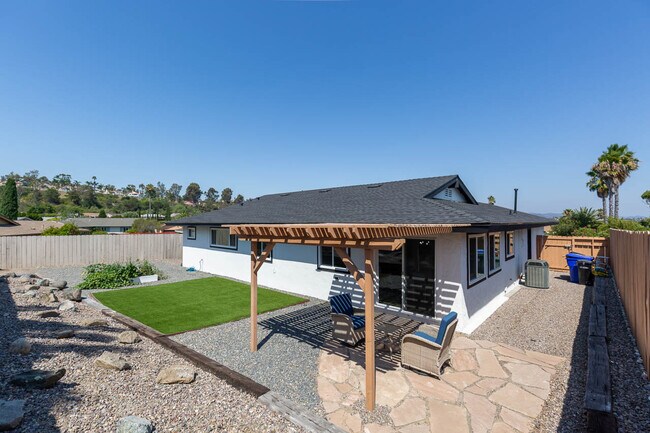 Building Photo - 12365 Horado Rd