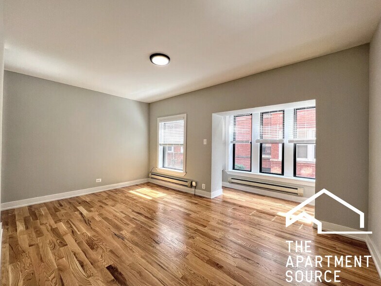 Primary Photo - 4423 N Wolcott Ave