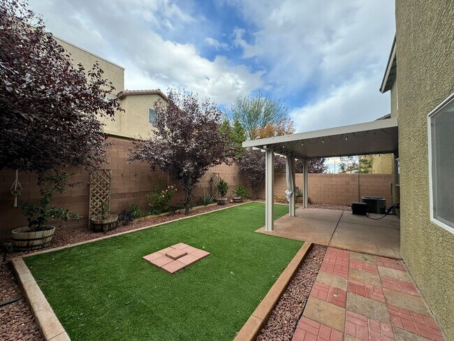 Building Photo - Beautiful 2-story home in the sought-after Providence community!