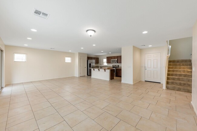 Building Photo - Charming 4 bedroom 3 bath Home in Gilbert!