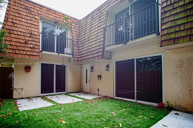 Building Photo - 2161 Orange Grove Dr