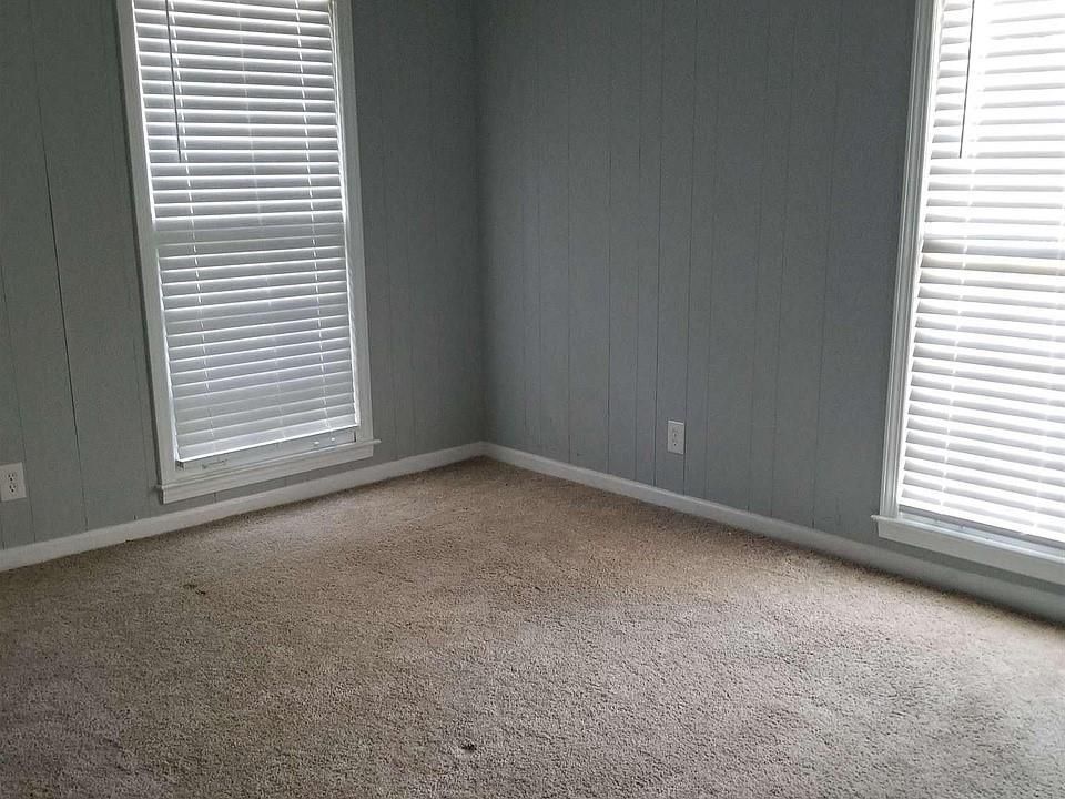 Building Photo - 4077 Linda Ln SW