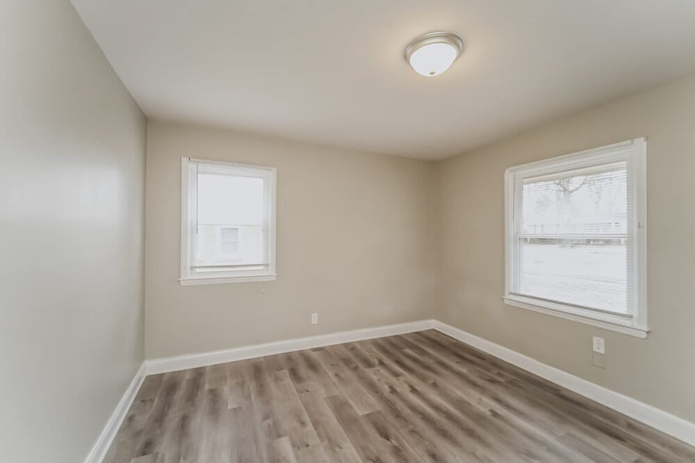 Building Photo - 1100 Bilmark Ave