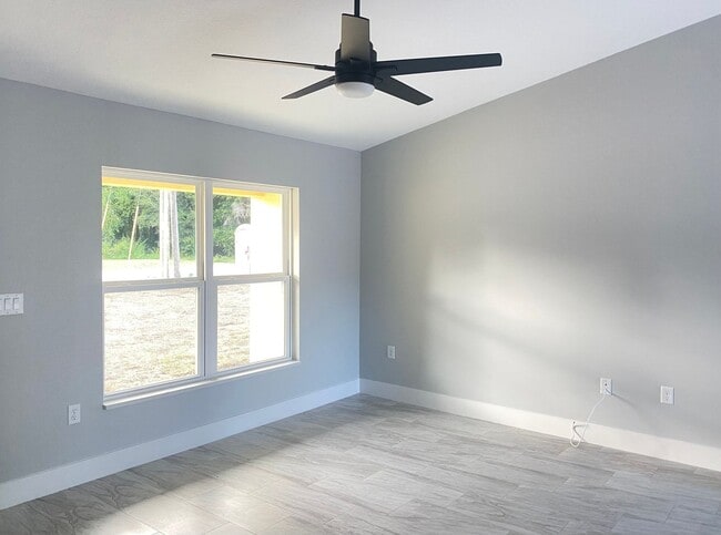 Building Photo - New 3/2 Home in Summerfield!