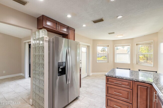 Building Photo - 10 Cormorant Ct