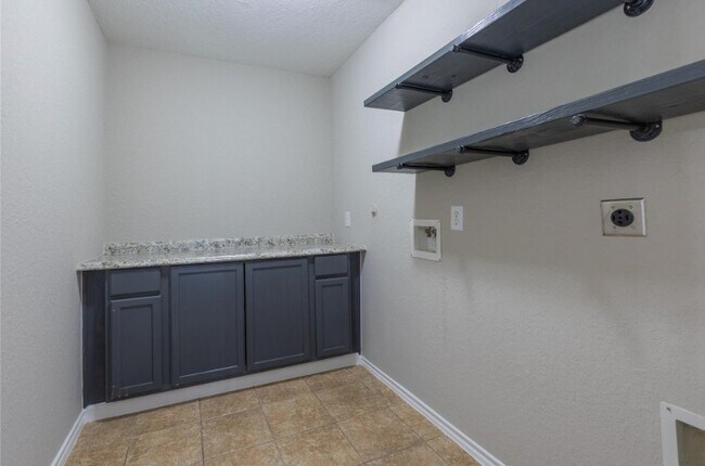 Building Photo - 16531 Berkshire Forest Dr