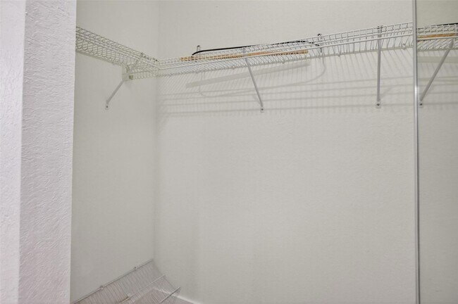 Building Photo - 2678 Center Ct Dr