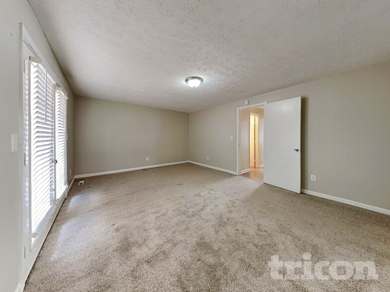 Building Photo - 5577 Mountain Park Way