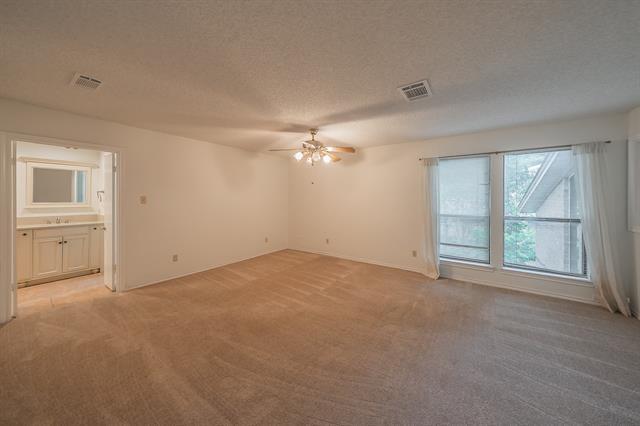 Building Photo - 3704 Hulen Park Dr