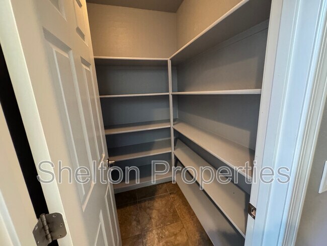 Building Photo - 20933 W Cora Vista