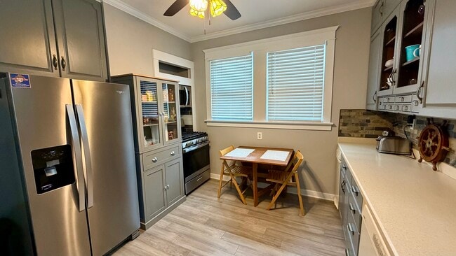 Building Photo - 500 Barrett St