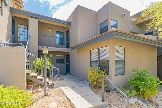 Building Photo - 5855 N Kolb Rd