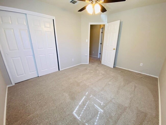 Building Photo - 3304 Kissman Dr