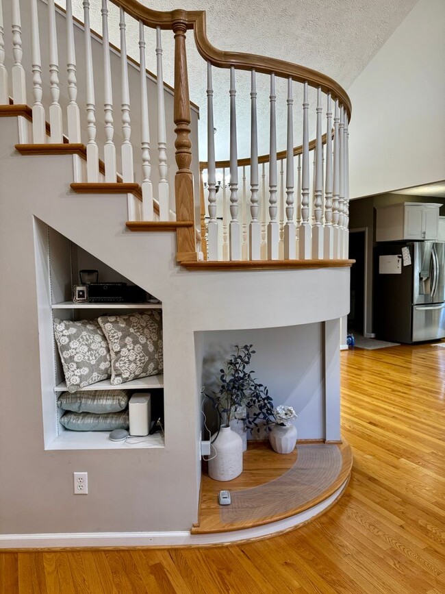 Building Photo - Spacious Two-Story Home in Blacksburg