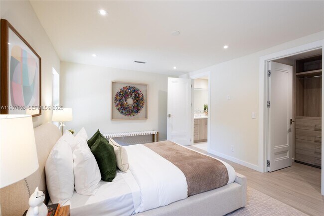 Building Photo - 4520 Sabal Palm Rd