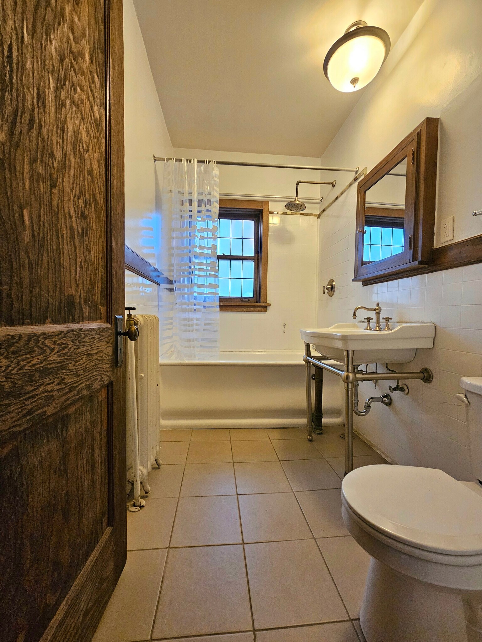 Building Photo - 5656 S Dorchester Ave