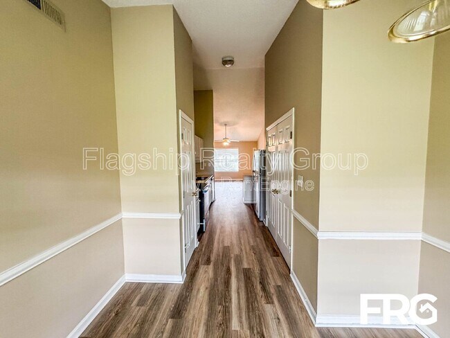 Building Photo - 3311 Moseley Dr