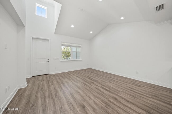 Building Photo - 9000 Parrot Pl