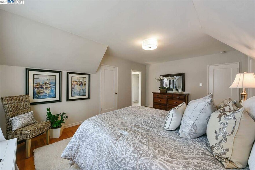 Bedroom - 1562 Lincoln Ave