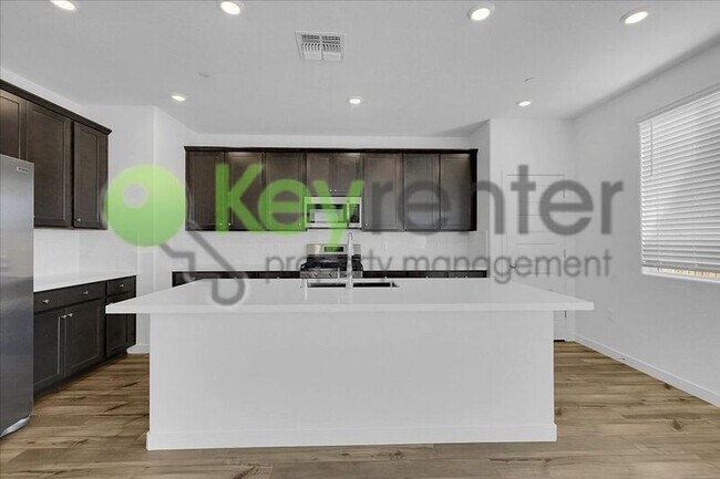 Building Photo - 2061 Hesperian Dr