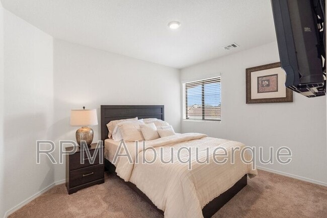 Building Photo - 3884 Hernandez St SW