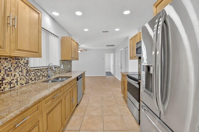 Building Photo - 4135 Bay Laurel Way