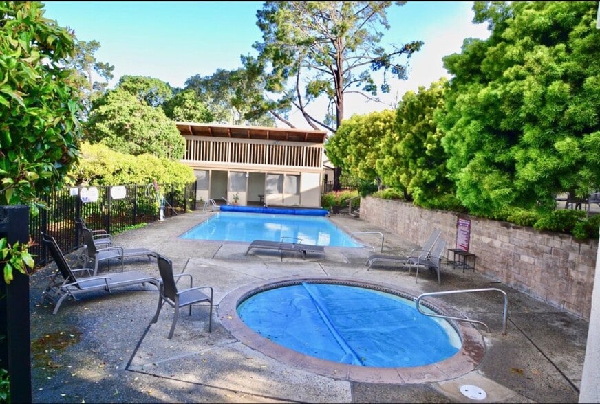 Building Photo - 99 Montsalas Dr