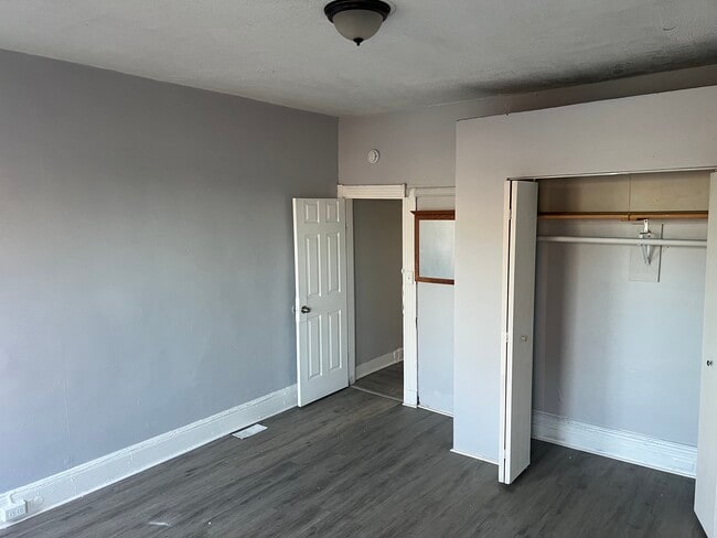 Building Photo - 257X McCulloh St