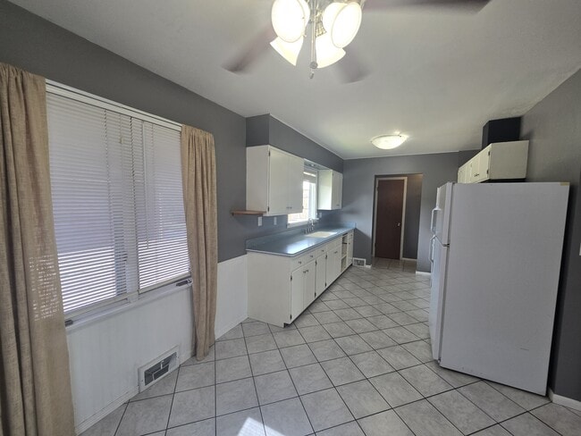 Building Photo - 124 W Water St