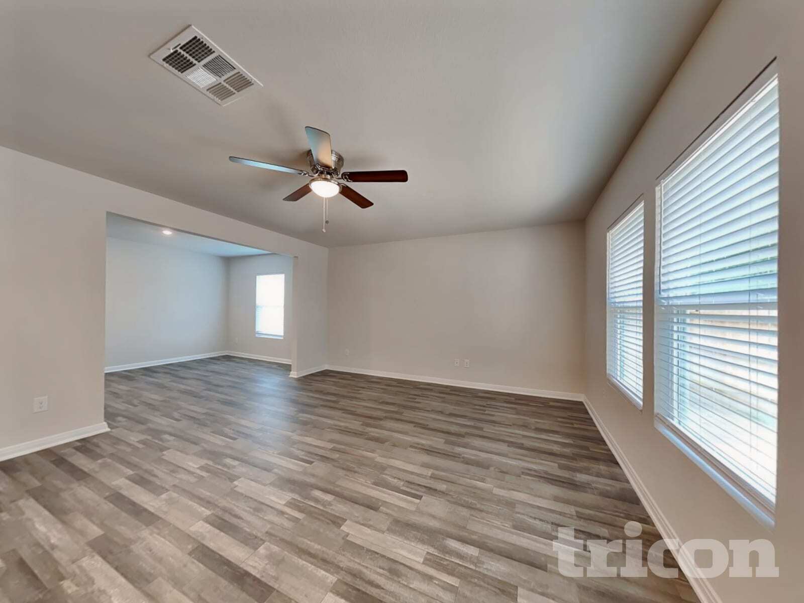 Building Photo - 10126 Cerritos dr