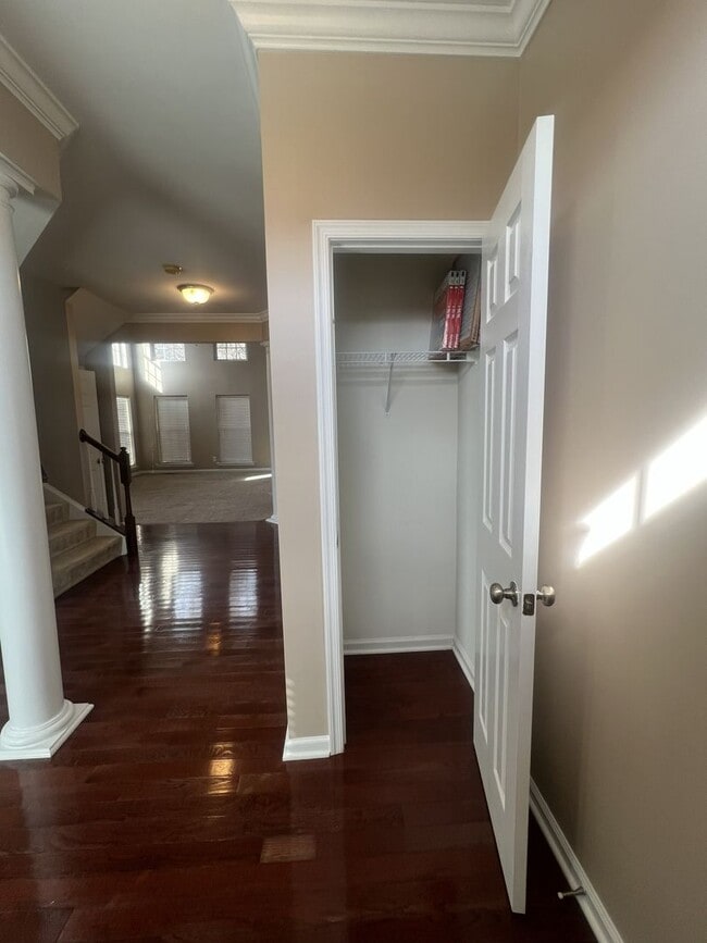 Building Photo - 13600 Warwick Longbay Dr