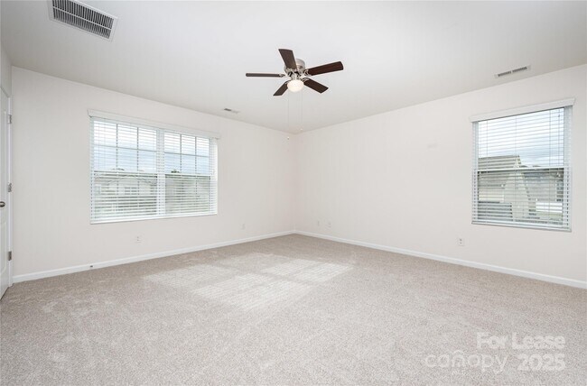 Building Photo - 3530 Alister Ave SW
