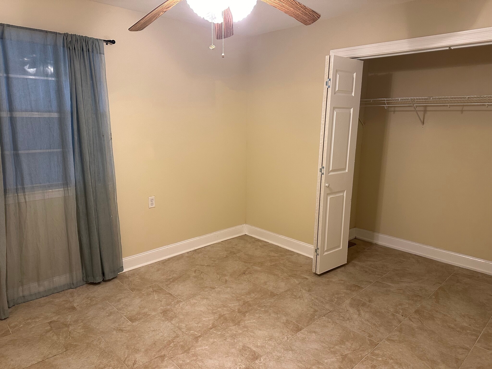 Building Photo - 617 Legendre Dr