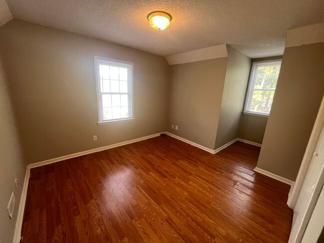 Building Photo - 101 Southridge Dr