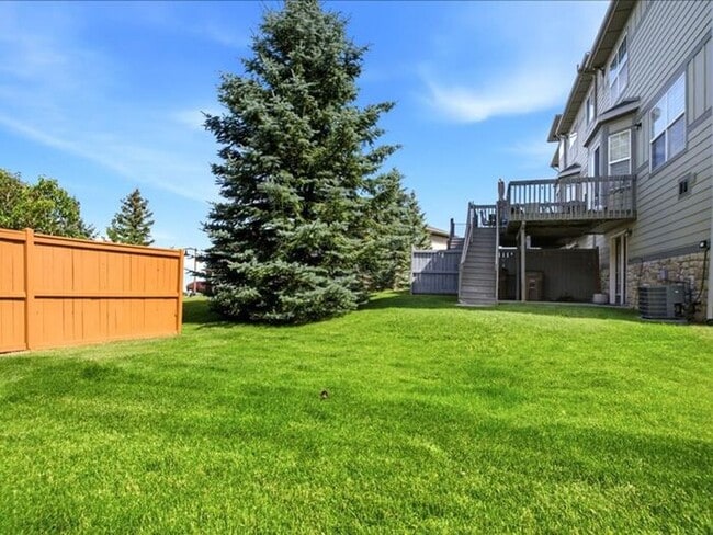 Building Photo - DRAPER  BEAUTIFUL 3 BED 2.5 BATH TOWNHOME