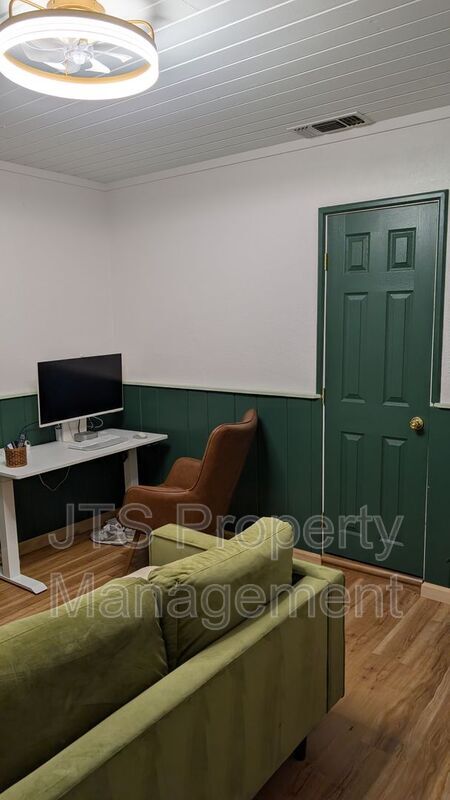 Building Photo - 3107 Del Paso Blvd