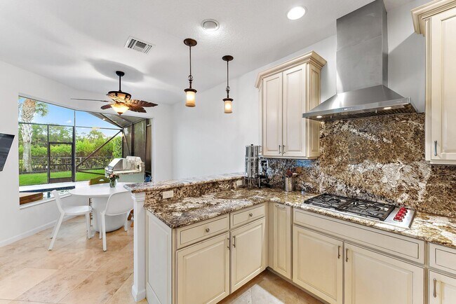 Building Photo - 236 Carina Dr