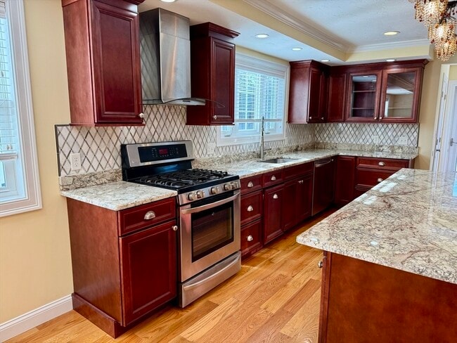 Building Photo - 722 Lowell St