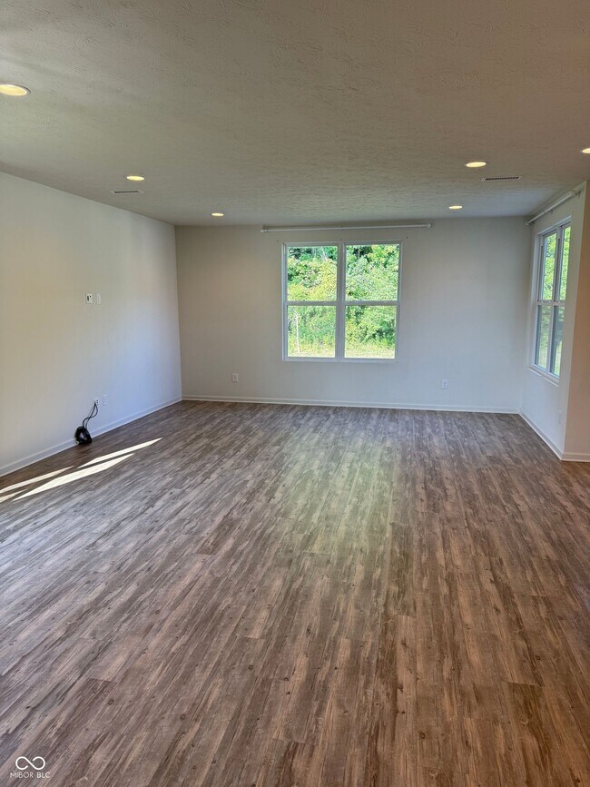 Building Photo - 1398 Sarah Way