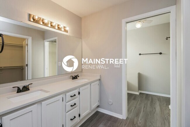 Building Photo - 3 Bedroom Pet-Friendly Home in Gilbert, AZ...